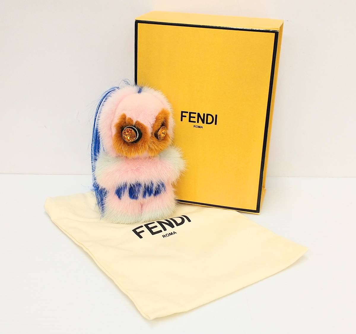 FENDI Fendi pillow Chan bag charm 7AR525 storage bag box equipped 