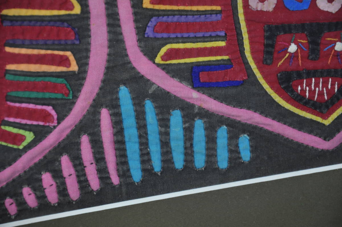 ビンテージ パッチワークキルト パナマ クナ族 モラ刺繍 縦36.5cm 横幅45.5cm 厚さ1.2cm KYA412_画像9