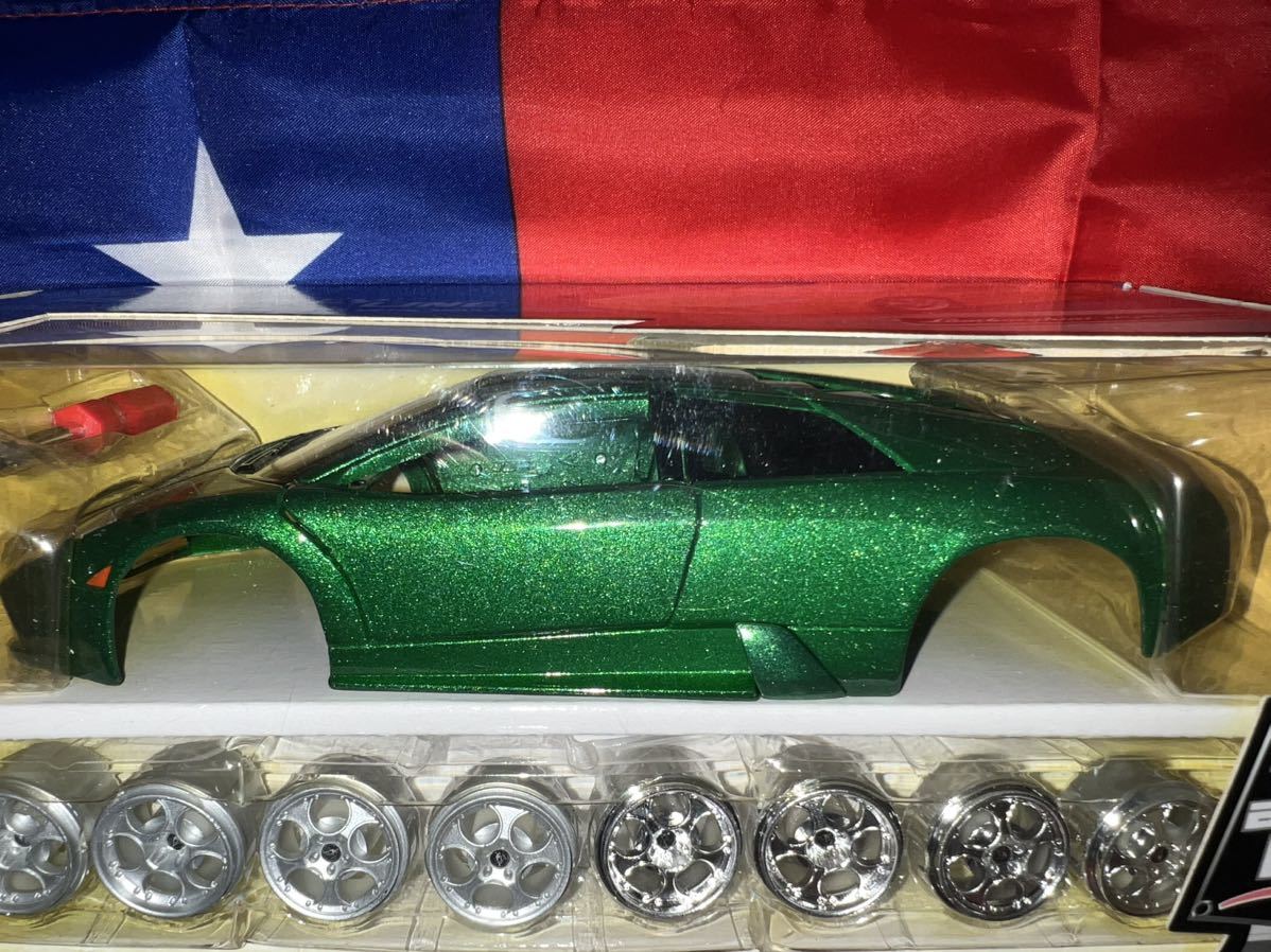 新品未開封　maisto製　Lamborghini murcielago 1/24 scale 組み立てmetal die cast car metalic green_画像3