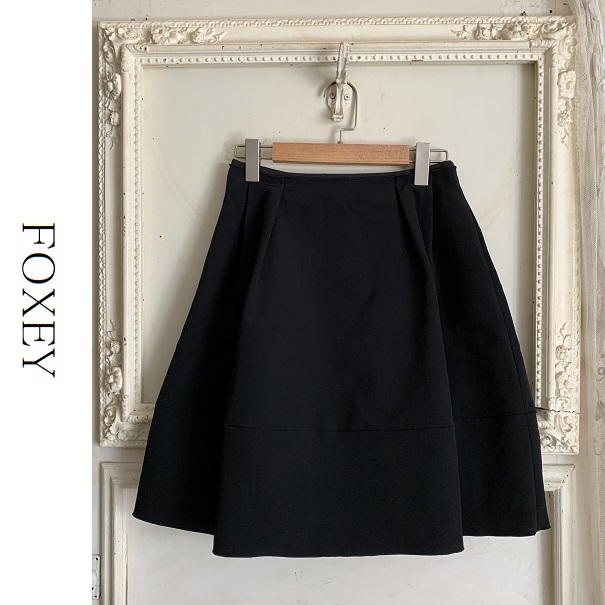 【正規通販】 FOXEY フォクシーニューヨーク　膝丈　ふんわりスカート　３８　黒ブラック　レディース　日本製 YORK NEW スカート