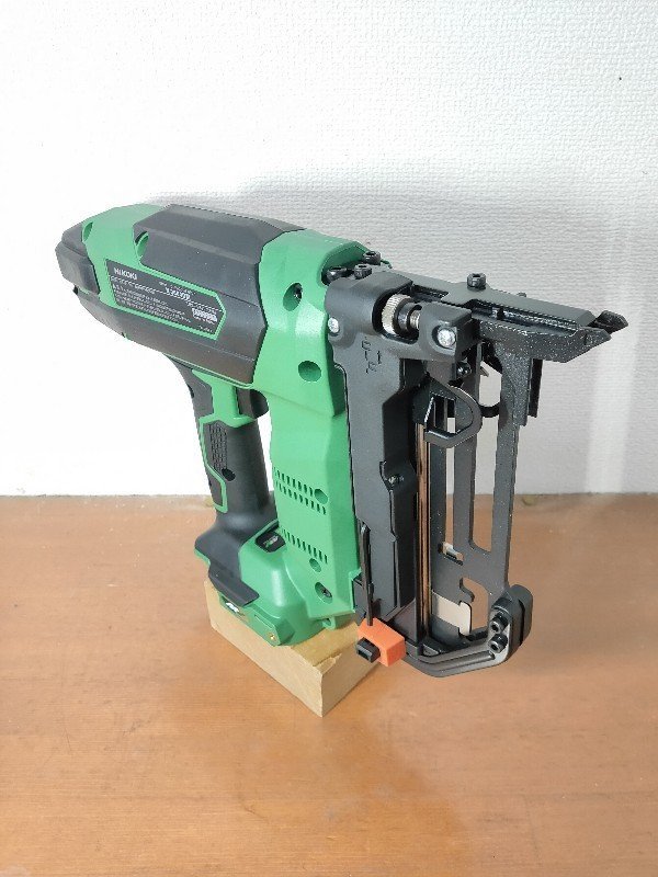 HiKOKI(ハイコーキ) 旧日立工機 36V コードレスフロア用タッカ 充電式