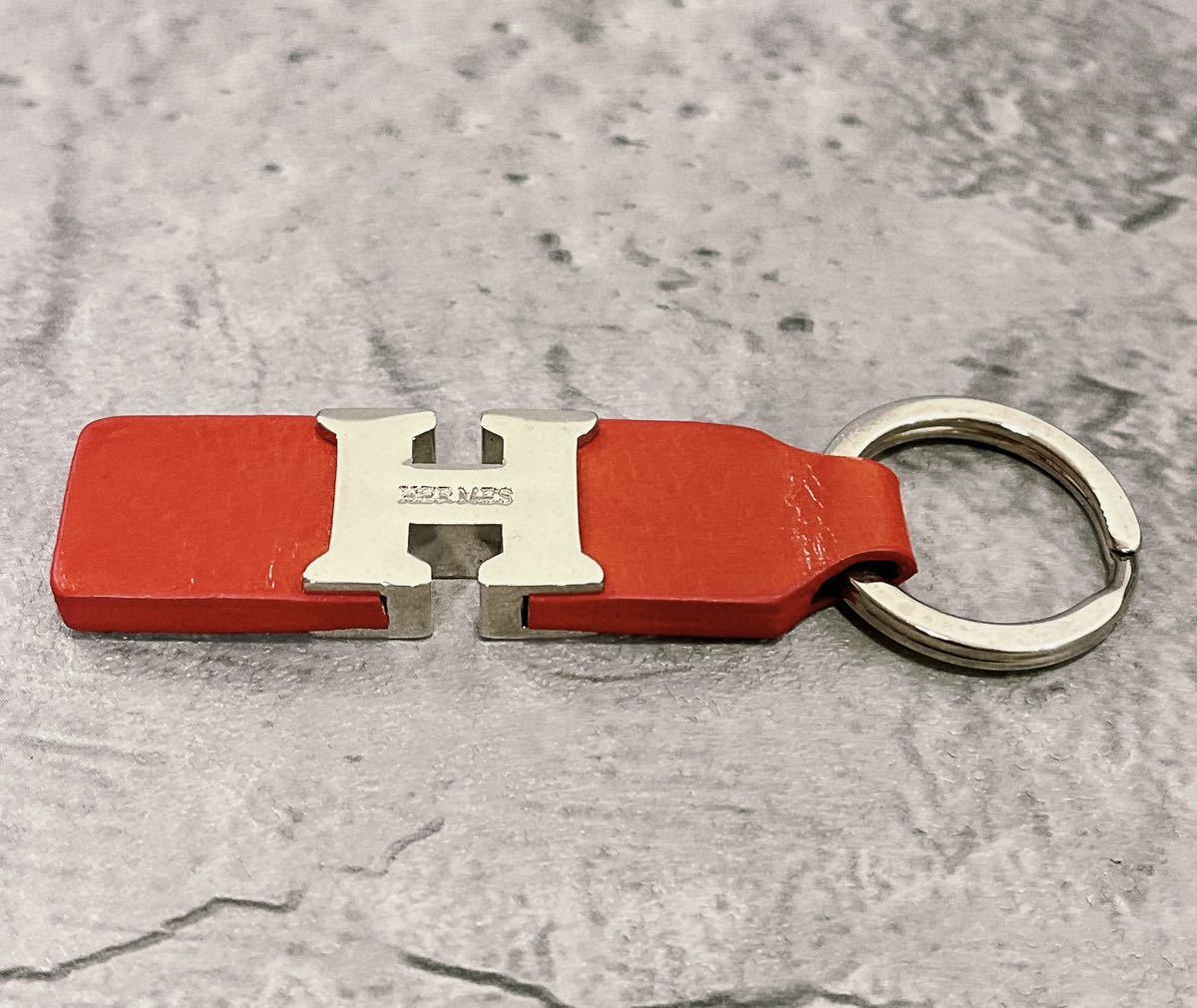 希少 美品 HERMES エルメス キーホルダー キーリング レザー 赤 Hロゴ