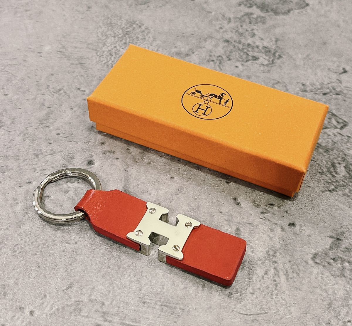 新品未使用☆Hermes☆キーリングH obn.ba