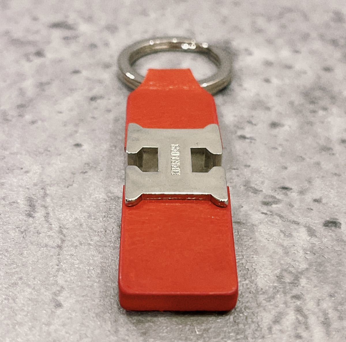 希少 美品 HERMES エルメス キーホルダー キーリング レザー 赤 希少 美品 HERMES エルメス キーホルダー キーリング レザー 赤