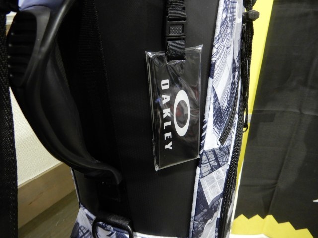 GK緑★ 新品832 【値下げ】【キャディバック】★ オークリー★ BG GOLF BAG 13.0 921568JP 10F★9.5型★3.3kg★47インチ対応★OAKLEY★_画像4
