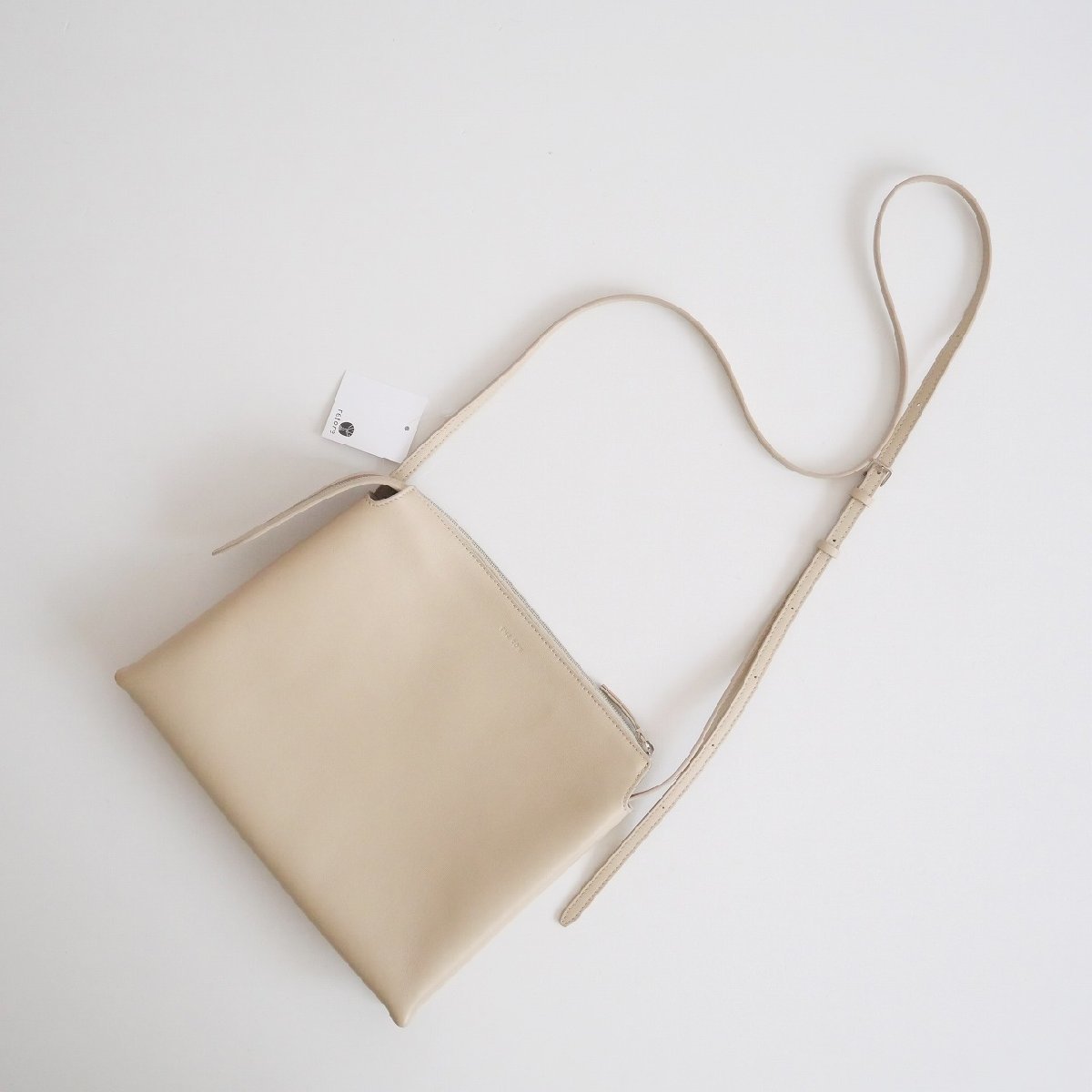 新しいエルメス L108 W1235 / ザロウ ROW THE / 2022 NU 2211-0939 Drawer購入品 / PLD OYSTER レザーバッグ TWIN その他 新しいエルメス L108 W1235 / ザロウ ROW THE / 2022 NU 2211-0939 Drawer購入品 / PLD OYSTER レザーバッグ TWIN その他