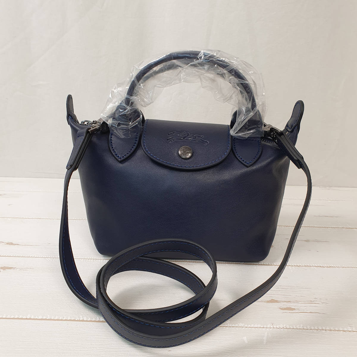 コンビニ受取対応商品】 ル 【新品・未使用】LONGCHAMP プリアージュ