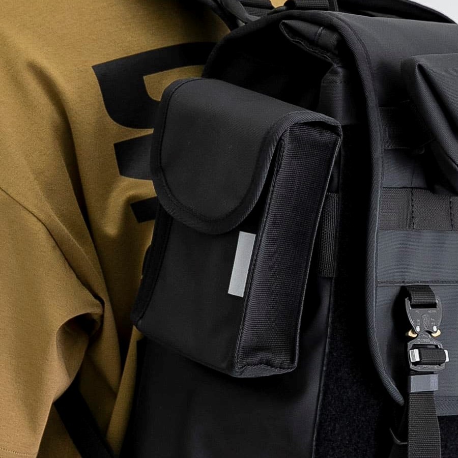 bagjack URBS 別注 Cargo bag ハイグロッシー M black / バッグジャック molle カーゴ メッセンジャー バッグ ポーチ リュック 黒
