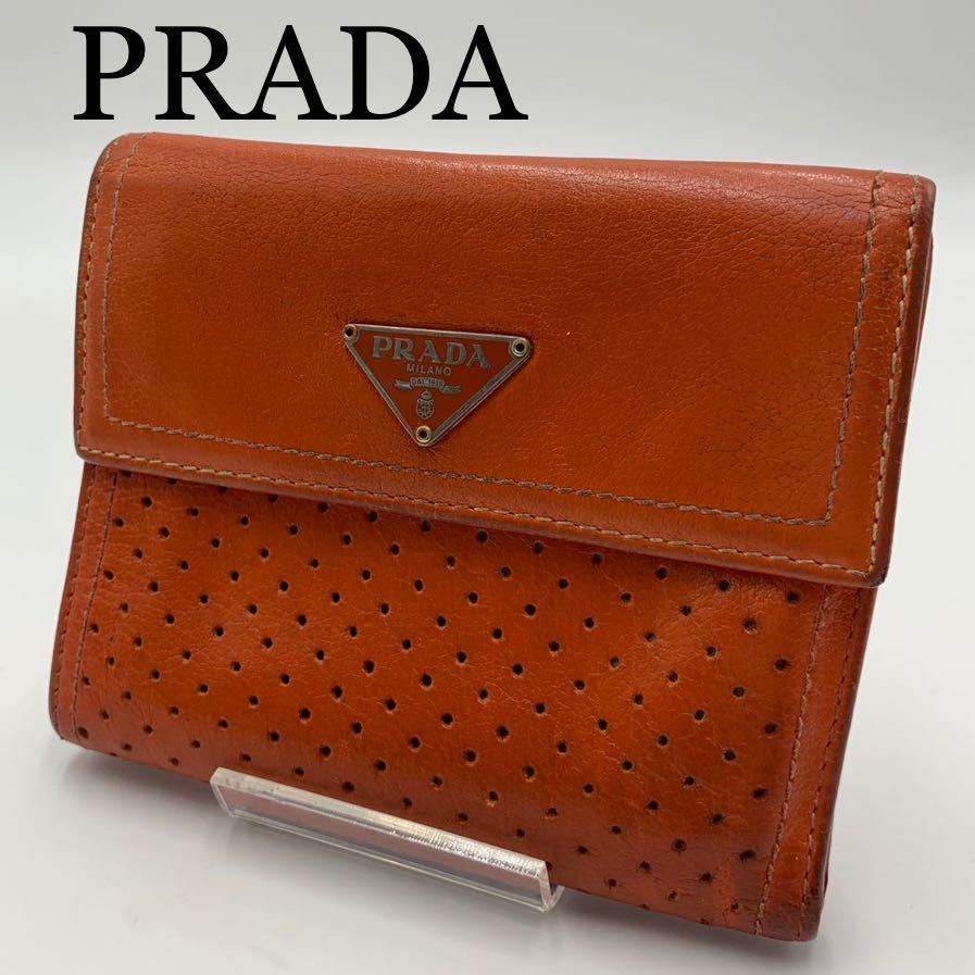 PRADA プラダ　財布　三つ折り　三角プレート　カード　おしゃれ　ブランド_画像1