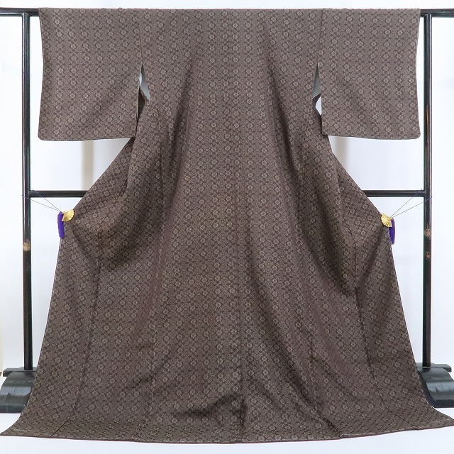 ゆめsaku2 新品 やまと誂製 ゴールドラベル 仕付け糸付 着物“袖を通せば、しゃんと背筋を伸ばし雰囲気のある和美人”お召 1025_画像3
