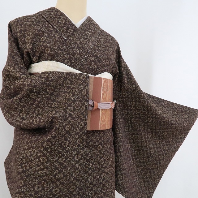 ゆめsaku2 新品 やまと誂製 ゴールドラベル 仕付け糸付 着物“袖を通せば、しゃんと背筋を伸ばし雰囲気のある和美人”お召 1025_画像10