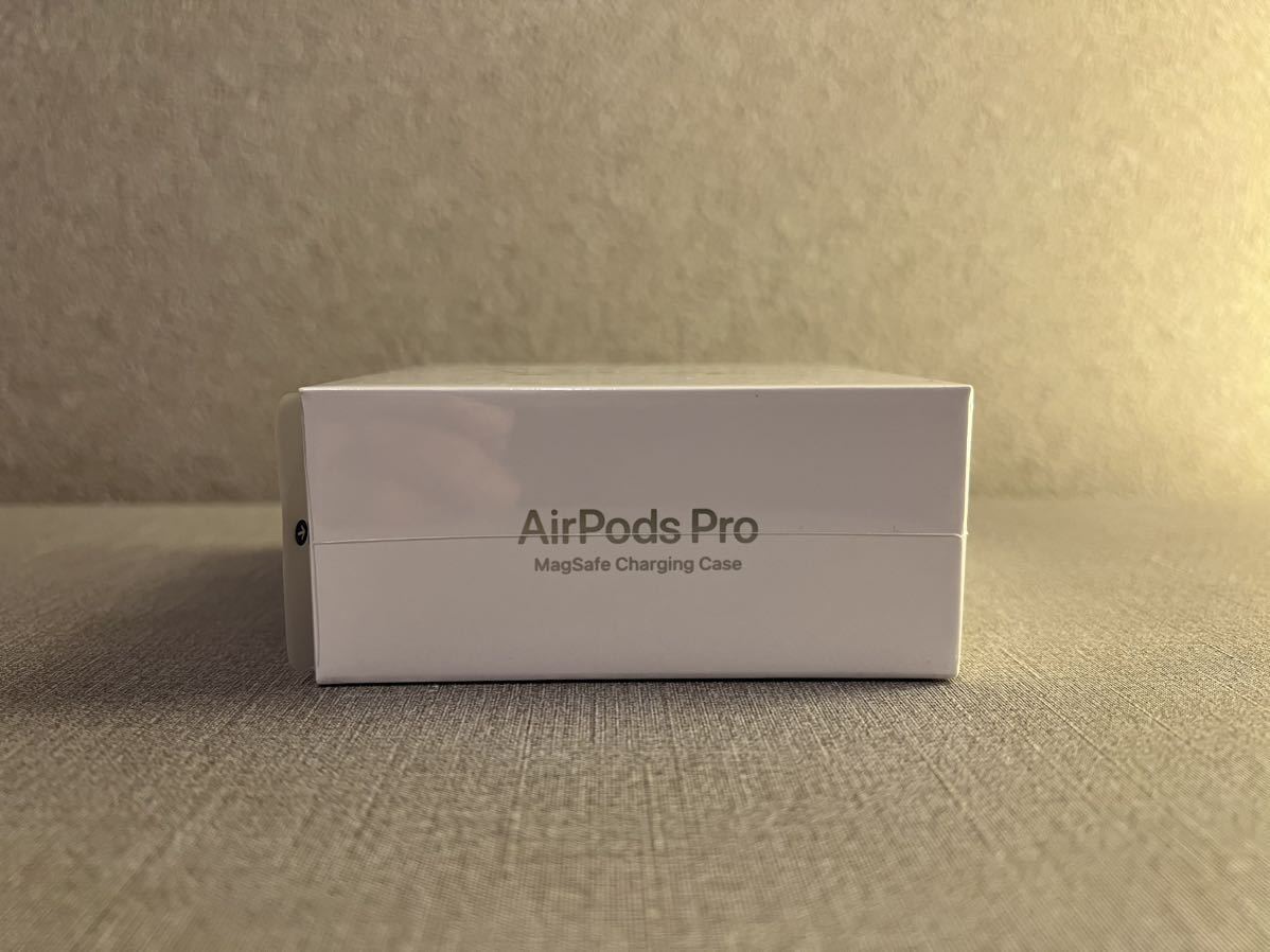 即決送料無料　Apple AirPods Pro 第一世代　MagSafe対応板 MLWK3J/A　新品未開封　正規品　アップル　イヤホン　エアポッツ_画像4