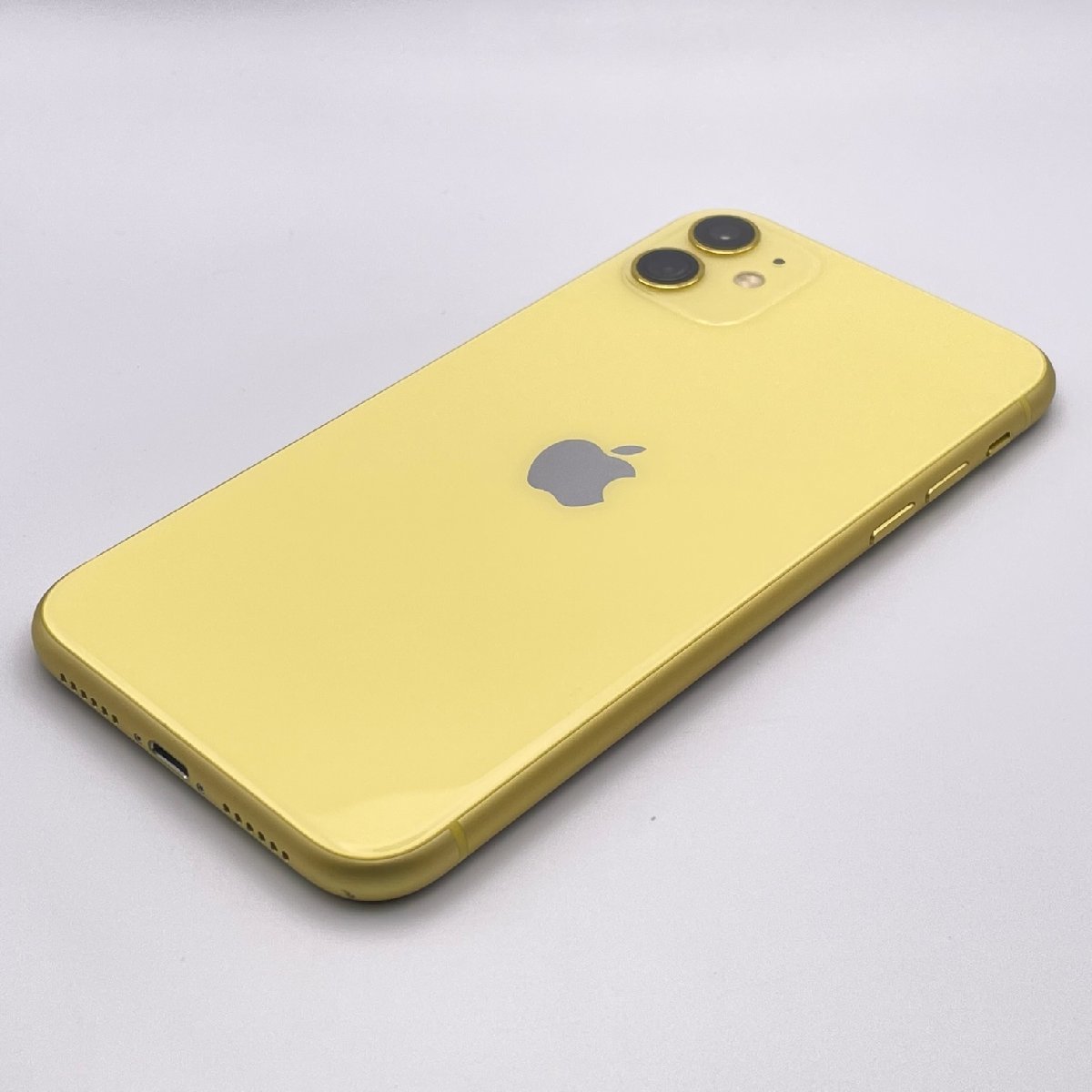 お歳暮 iPhone 11 イエロー 128 GB au SIMロック解除済み econet.bi