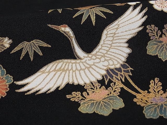 着物屋こころ 豪華黒留袖 駒刺繍 鬘帯花車飛鶴文 金彩 着丈163cm 裄丈 ...