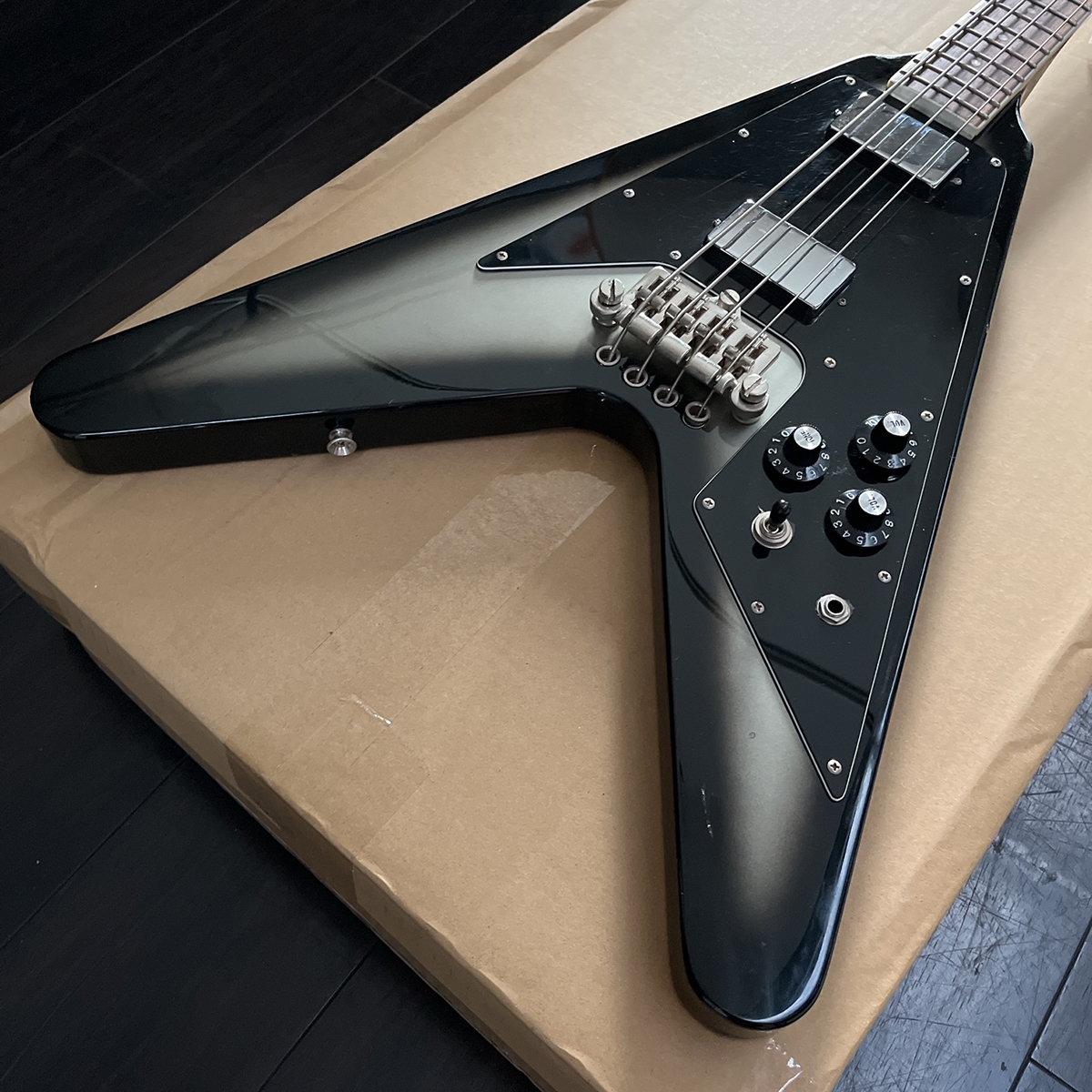 Yahoo!オークション - フライングV バーニー Burny Flying V Yahoo!オークション - フライングV バーニー Burny Flying V