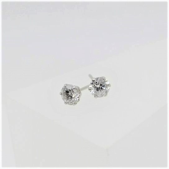 合計0.60ct(片耳0.30ct) 両耳用ピアス 天然ダイヤモンド 鑑別書付き