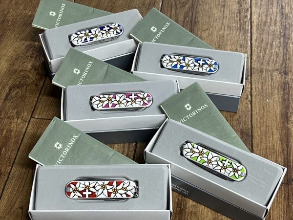 メーカー再生品】 ナイフ 全5色 エーデルワイス クラシック 限定品