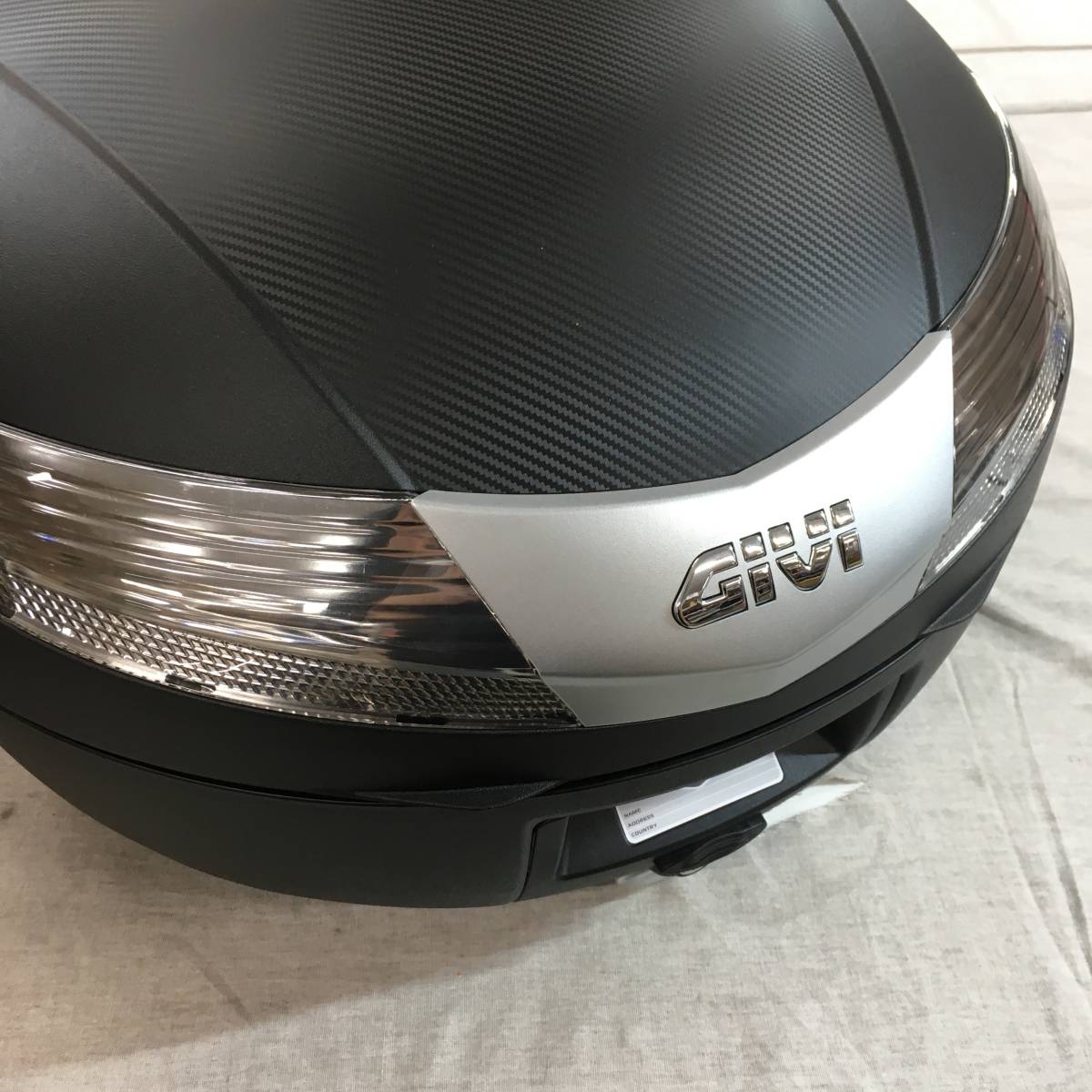 品 GIVI ジビ バイク用 リアボックス 40L 未塗装ブラック スモーク