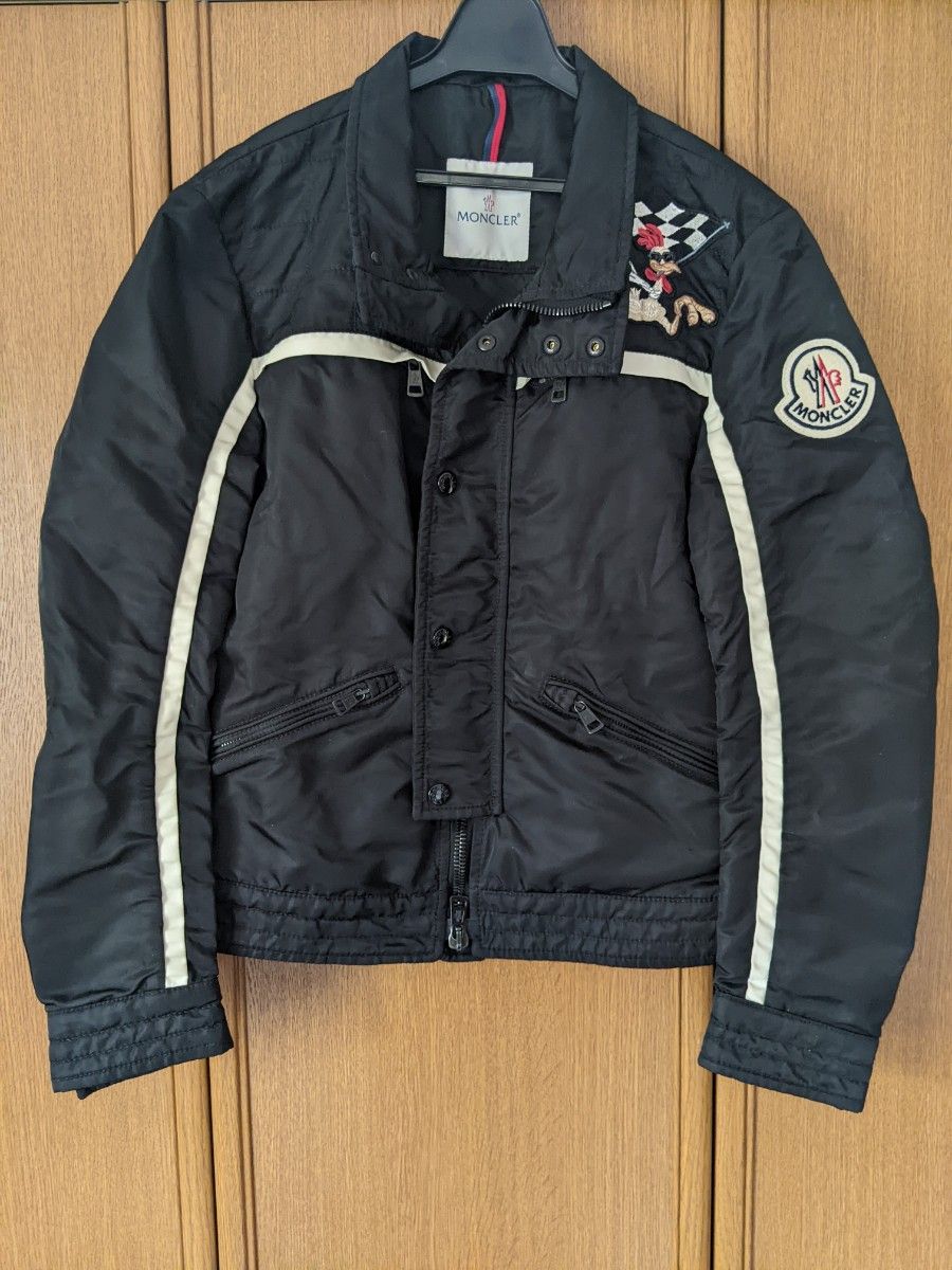 モンクレール ジャケット 黒色 白色 チキン 鶏 鳥 イタリア製 MONCLER