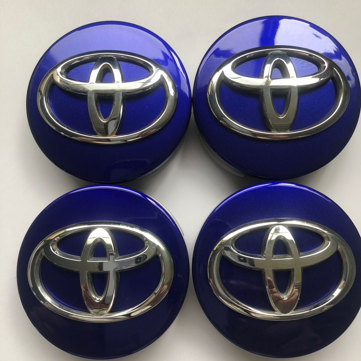 トヨタ純正ホイール センターキャップ プリウスα アルファード他 トヨタ純正ホイール センターキャップ プリウスα アルファード他
