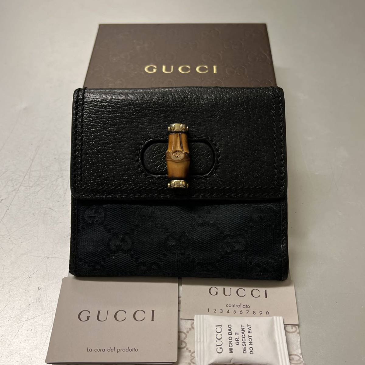 大量入荷 未使用に近い! グッチ GUCCI 財布 二つ折り 折り財布 GGキャンバス バンブー 女性用財布 大量入荷 未使用に近い! グッチ GUCCI 財布 二つ折り 折り財布 GGキャンバス バンブー 女性用財布
