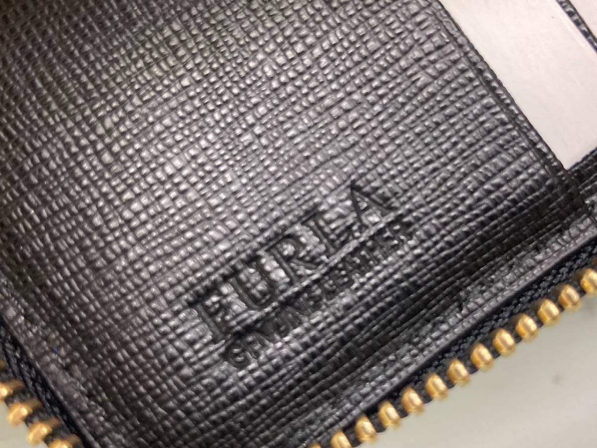 【未使用保管品】FURLA(フルラ)　ラウンドファスナー　二つ折り財布(小銭入れ付き)　色ブラック　レザー_画像5