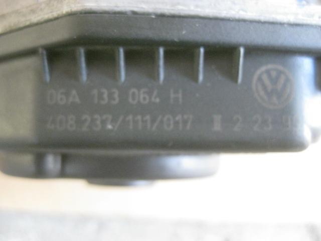 VW ゴルフ GF-1JAPK スロットルボディ 　スロボ　品番06A 133 064H 管理番号L1767_画像3