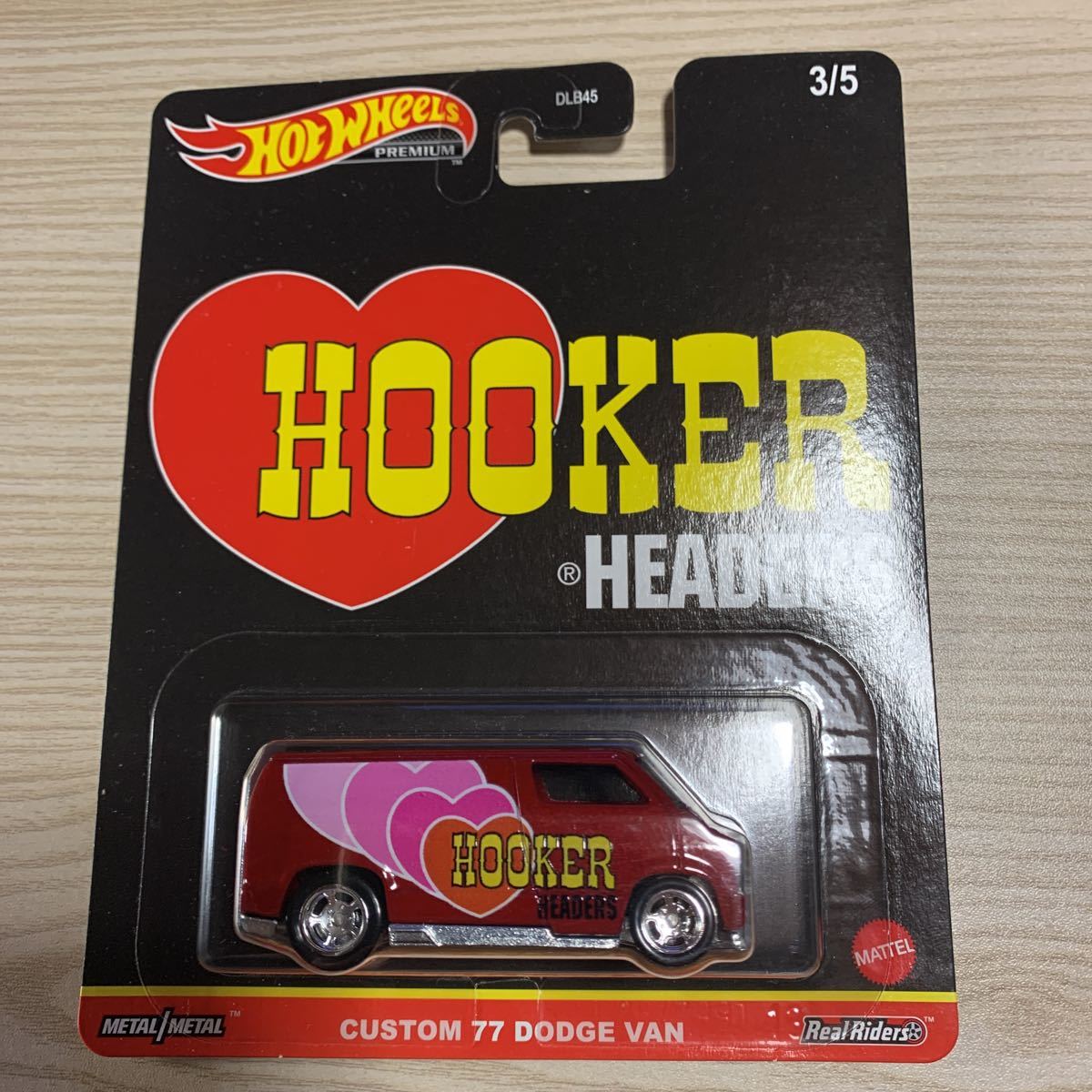 ホットウィール HotWheels ダッチバン CUSTOM 77 DODGE VAN HOOKER HEADERS_画像1