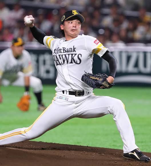 東浜巨投手 スパイク-