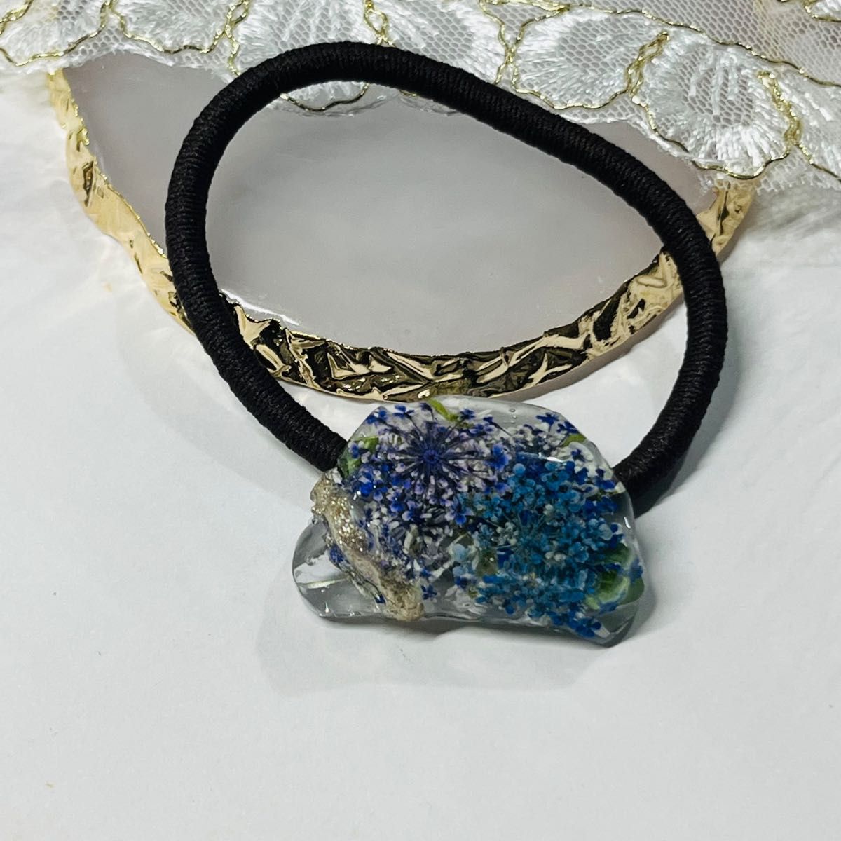 No.707ブルー フラワー レジン ヘアゴム ポニーフック ハンドメイド