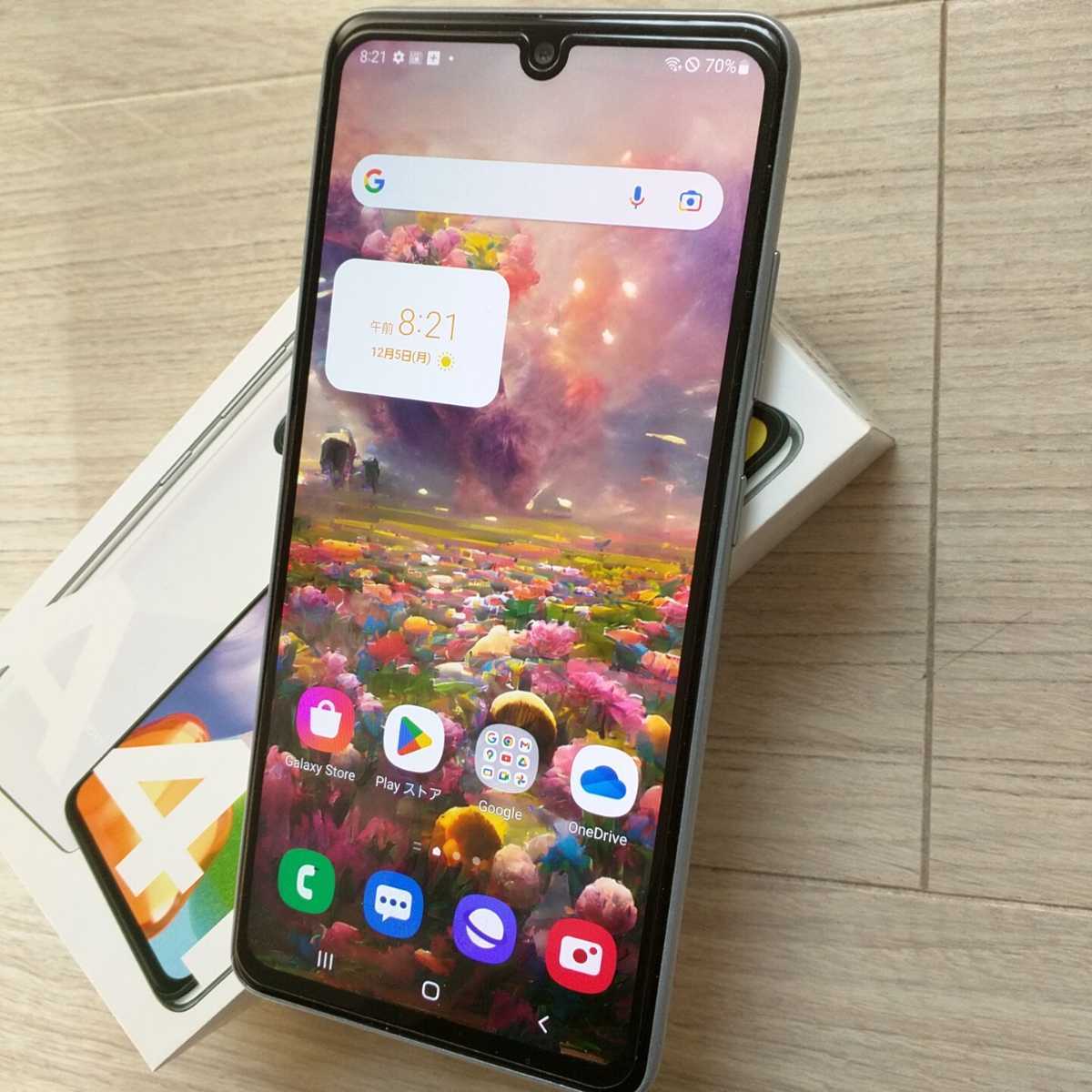 GALAXY A41 ホワイト 液晶画面はキレイです。 美品の部類 RAM4GB
