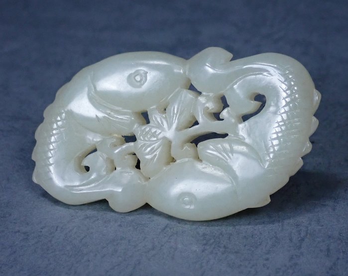中国文物 古玉 収集家の放出品 清代白玉雙魚珮