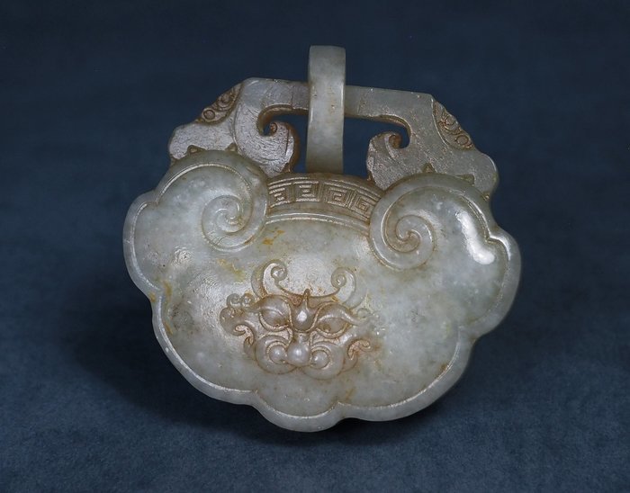 中國 唐物 砡 時代物 沁色玉 清代玉彫獸紋玉飾