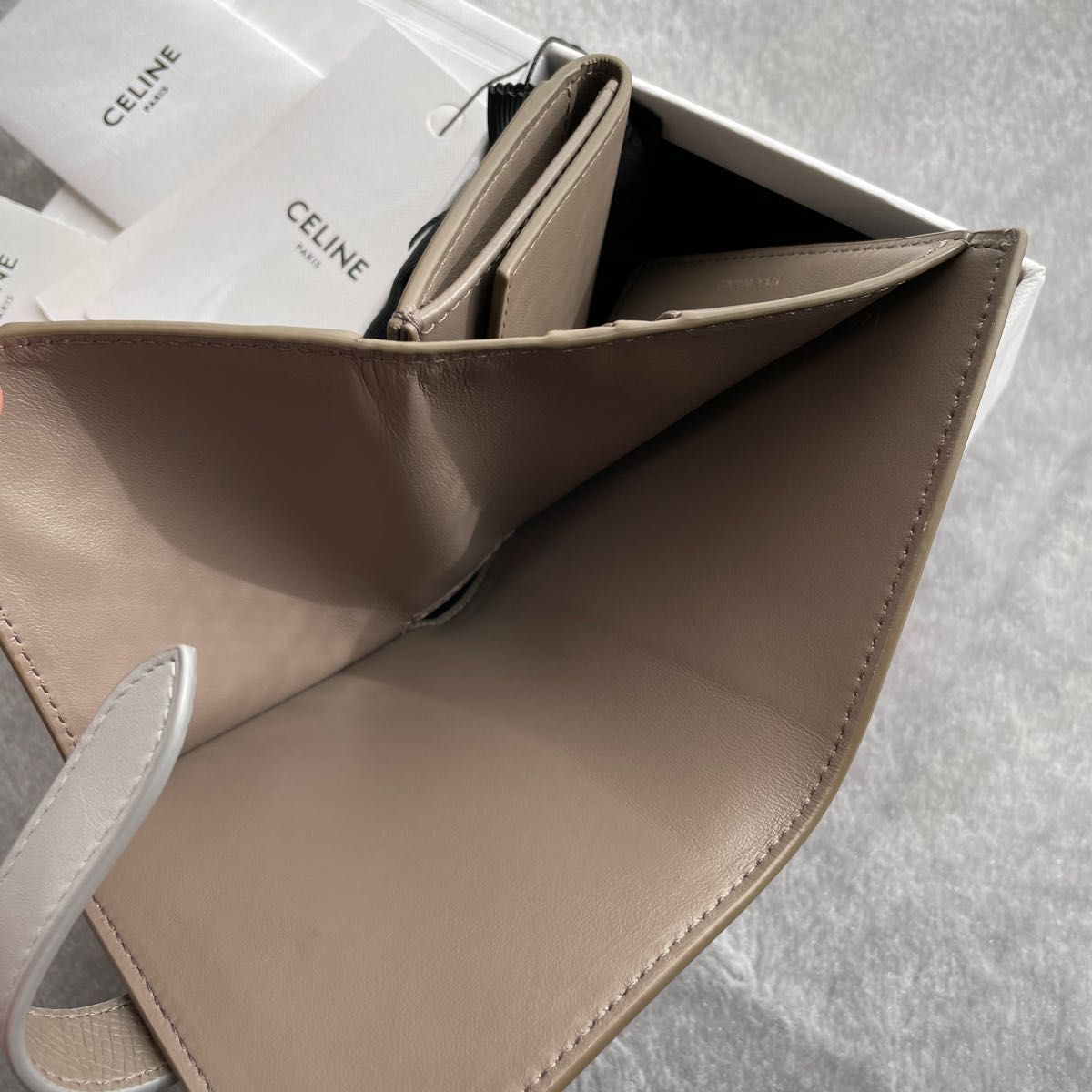 極美品》 CELINE スモールストラップウォレット|Yahoo!フリマ 極美品》 CELINE スモールストラップウォレット|Yahoo!フリマ
