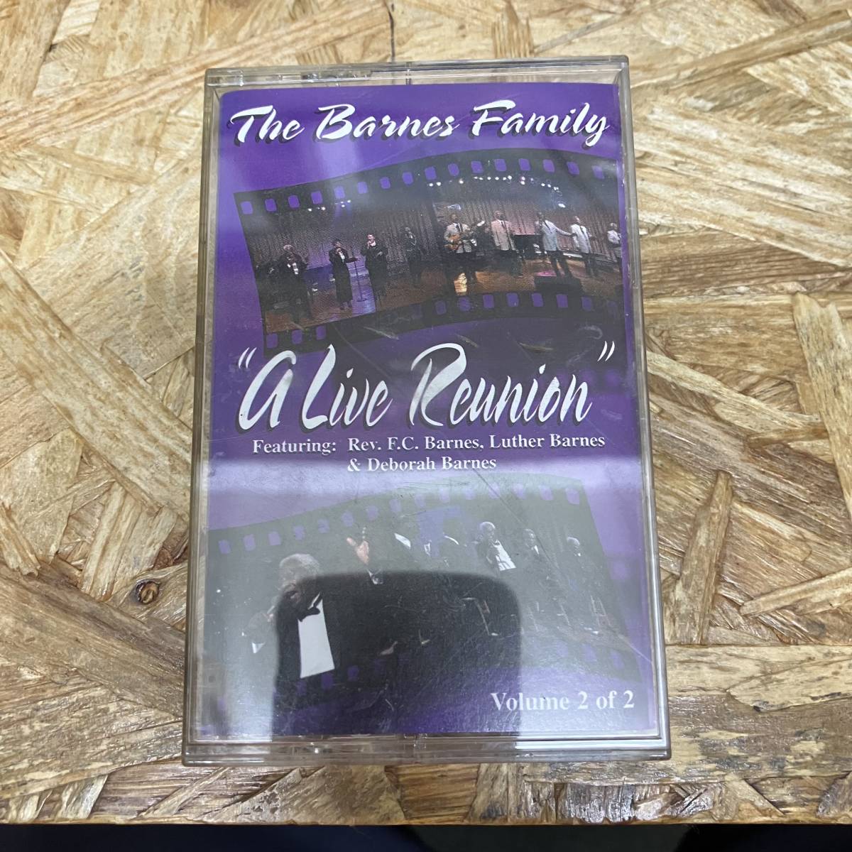 シ HIPHOP,R&B THE BARNES FAMILY - A LIVE REUNION VOLUME 2 OF 2 アルバム TAPE 中古品_画像1