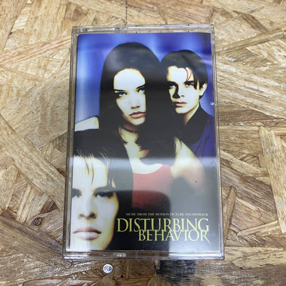 シ ROCK,POPS DISTURBING BEHAVIOR アルバム,サントラ曲 TAPE 中古品_画像1