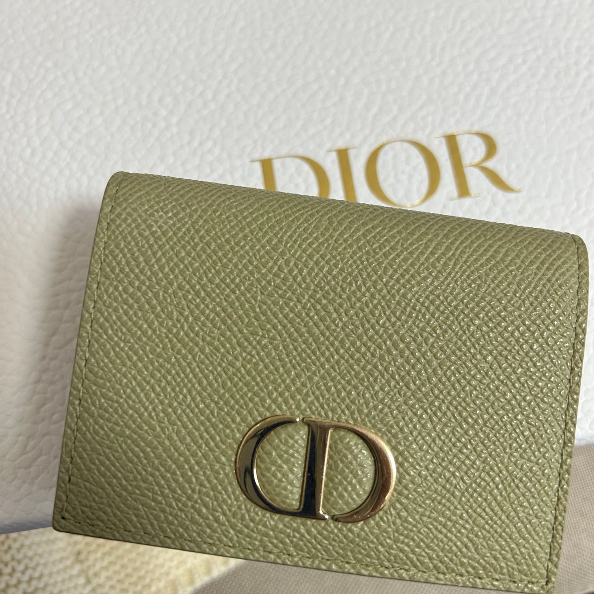 最終値下げ!美品 30 MONTAIGNE DIOR 三つ折り財布 グラインドカーフ