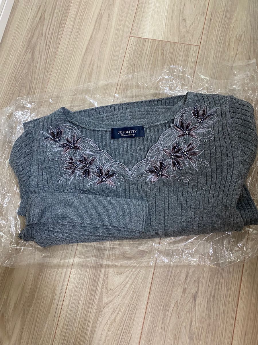 JUSGLITTY 】ジャスグリッティ モール刺繍ニットワンピース JUSGLITTY 】ジャスグリッティ モール刺繍ニットワンピース