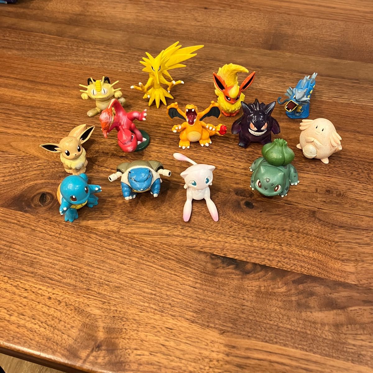 2024年新作 当時物 ポケモン ミニフィギュア 93体 まとめ売り 2024年新作 当時物 ポケモン ミニフィギュア 93体 まとめ売り