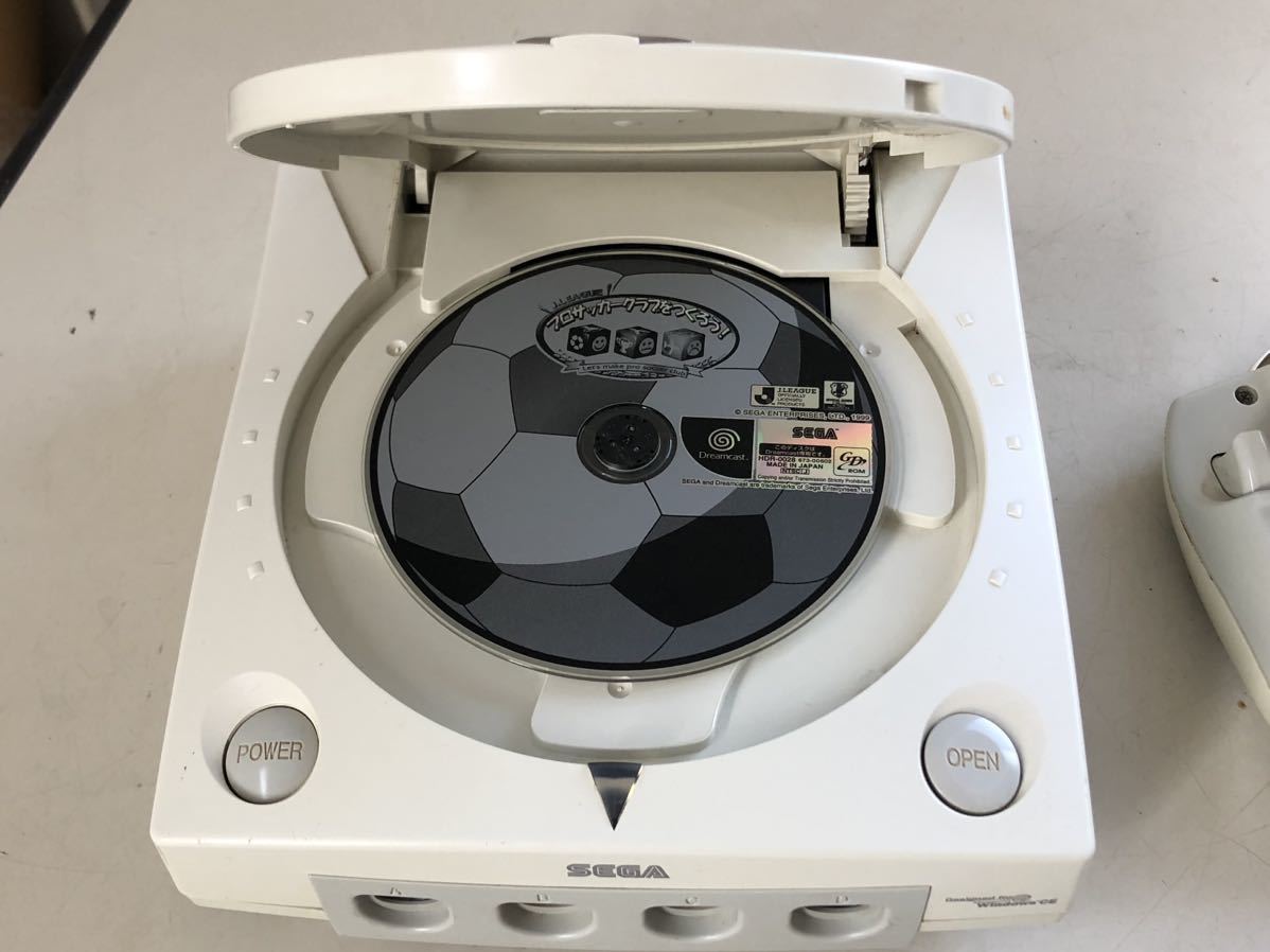 SEGA Dreamcast HKT-3000/HKT-7700/HKT-7000 ソフト付き　動作未確認　12/22_画像3