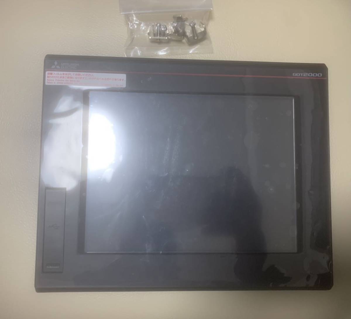 タッチパネル 美品 三菱電機 GT2708-VTBA 動作保証 取り金具あり www