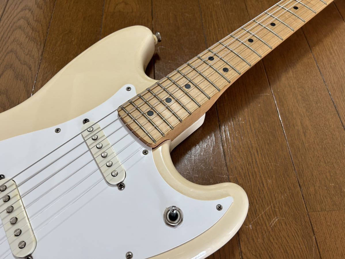 [GT]Fender Duo Sonic Reissue VWHフェンダー・デュオソニック・リイシュー人気色 ヴィンテージホワイト Musicmaster兄弟機種の2PUモデル!_画像4