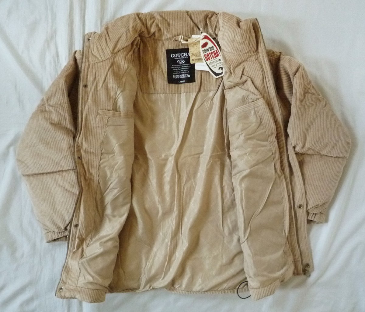 GOTCHA Gotcha corduroy cotton inside jacket futoshi . fake down stand neck embroidery Logo beige L size 