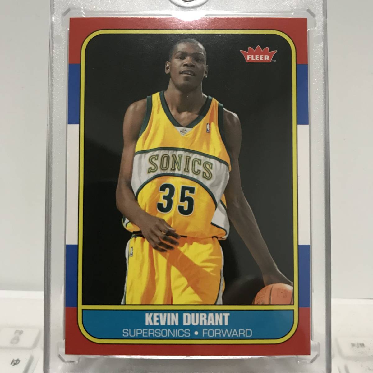 NBA KEVIN DURANT ROOKIE CARD 2007-08 FLEER 1986-87 Rookies No. 143 BASKETBALL SUPERSONICS ケビン デュラント ルーキーカード 現 NETS