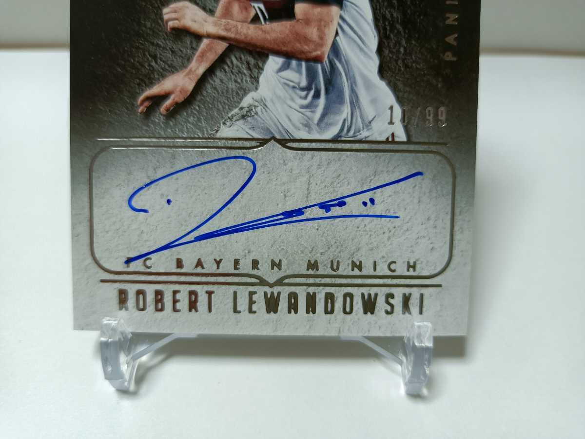 2016-17 Noir Club Signatures Robert Lewandowski Bayern Munich Rare #/99 オンカード_画像5