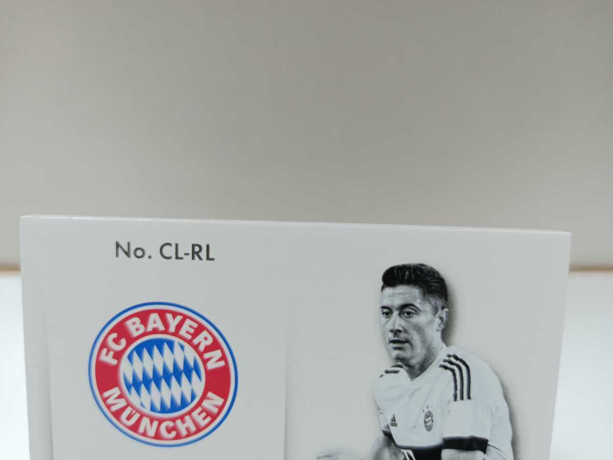 2016-17 Noir Club Signatures Robert Lewandowski Bayern Munich Rare #/99 オンカード_画像8