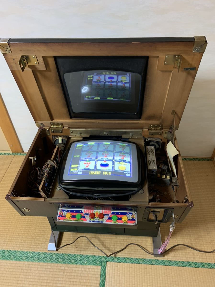 Yahoo!オークション - 【直接引取限定】ゲーム 筐体 卓上 昭和 Yahoo!オークション - 【直接引取限定】ゲーム 筐体 卓上 昭和