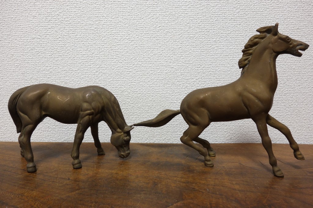 正規品! 手のひらサイズ 跳ね馬の真鍮製置物 レトロアンティーク 文鎮