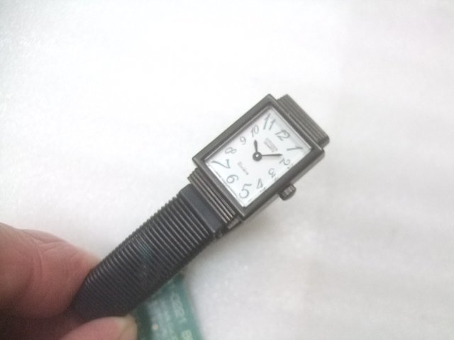 新品高級シチズンリビエールブラックモデルクオーツ腕時計定価17000円　W659