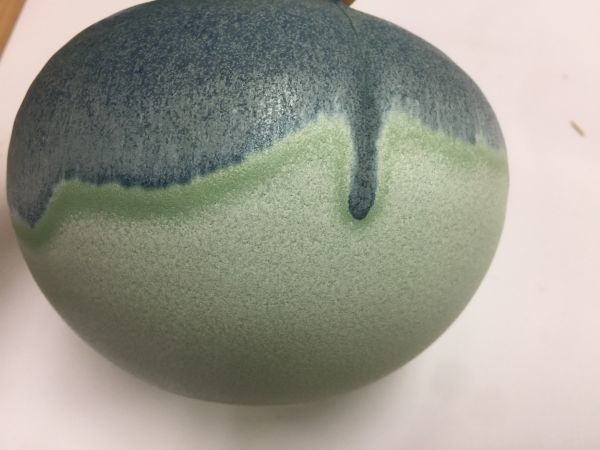 【中古】橘吉 花生 花瓶 藍流し φ(約)15cm 高さ(約)9cm 桐箱入り◆D6609_画像7